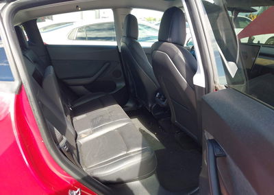 2022 Tesla Model Y Long Range Dual Motor All-wheel Drive, uszkodzenie: Tył, Iaai lot 45682283, zdjęcie 8 z 18