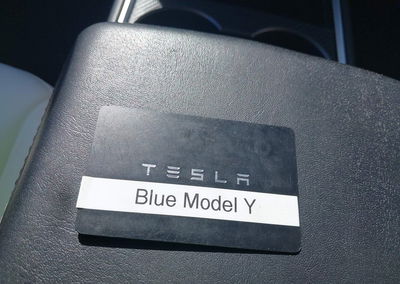 2022 Tesla Model Y Long Range Dual Motor All-wheel Drive, daño Frontal izquierdo, Iaai lote 46106049, foto 11 de 16