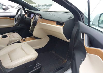 2020 Tesla Model X Long Range Dual Motor All-wheel Drive/long Range Plus Dual Motor All-wheel Drive, daño Trasero