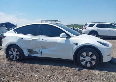 2024 Tesla Model Y Long Range Dual Motor All-wheel Drive, daño Frontal, Iaai lote 45994821, foto 14 de 19