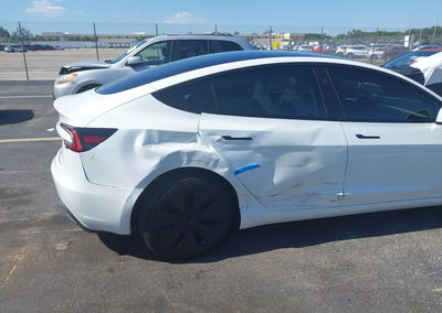 2026 Tesla Model 3 Premium Rear-wheel Drive/rear-wheel Drive, uszkodzenie: Prawy bok, Iaai lot 45060803, zdjęcie 6 z 16