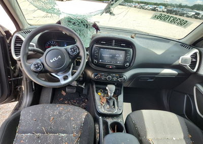 2022 Kia Soul Lx, daño Frontal, Copart lote 68387656, foto 8 de 14
