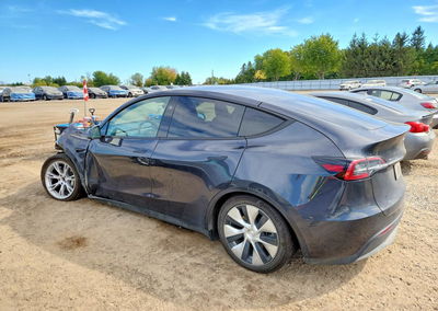 2024 Tesla Model Y, daño Frontal, Copart lote 69887836, foto 2 de 13