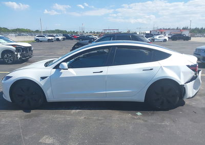 2026 Tesla Model 3 Premium Rear-wheel Drive/rear-wheel Drive, uszkodzenie: Prawy bok, Iaai lot 45060803, zdjęcie 14 z 16