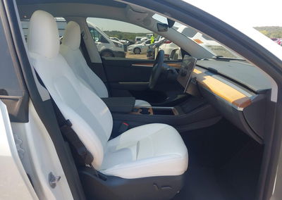 2024 Tesla Model Y Long Range Dual Motor All-wheel Drive, daño Frontal, Iaai lote 45994821, foto 5 de 19