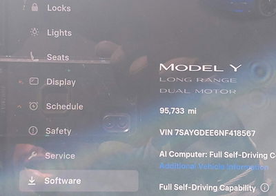 2022 Tesla Model Y Long Range Dual Motor All-wheel Drive, daño Frontal izquierdo, Iaai lote 46106049, foto 15 de 16