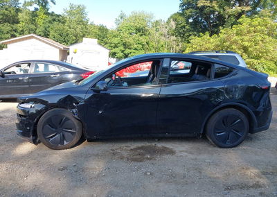2026 Tesla Model Y All-wheel Drive/long Range Launch Series/premium All-wheel Drive, uszkodzenie: Lewy przód, Iaai lot