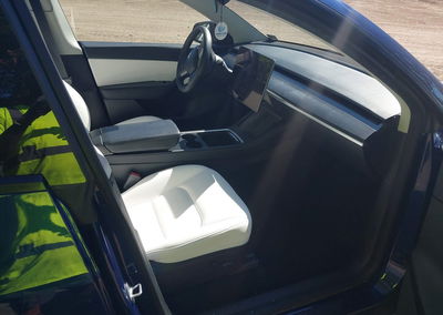 2022 Tesla Model Y Long Range Dual Motor All-wheel Drive, daño Frontal izquierdo, Iaai lote 46106049, foto 5 de 16