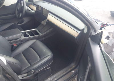 2022 Tesla Model Y Long Range Dual Motor All-wheel Drive, uszkodzenie: Dachowanie, Iaai lot 46051036, zdjęcie 5 z 15
