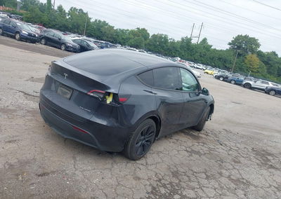 2024 Tesla Model Y Long Range Dual Motor All-wheel Drive, пошкодження: Front & Rear, Iaai лот 45895555, фото 4 з 22