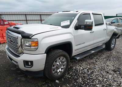 2019 Gmc Sierra 2500hd Denali, uszkodzenie: Tył, Iaai lot 45457200, zdjęcie 2 z 16
