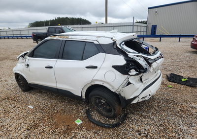 2021 Nissan Kicks S, daño Generalizado, Copart lote 57048876, foto 2 de 14