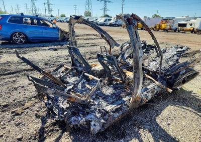 2022 Tesla Model X, Burn damage, Copart lot 64225076, photo 3 of 15