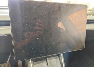 2026 Tesla Model Y, daño Frontal, Copart lote 67032116, foto 9 de 15