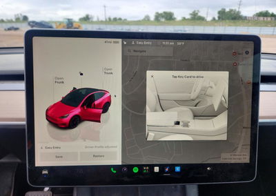 2023 Tesla Model Y, daño Frontal, Copart lote 55060896, foto 9 de 12