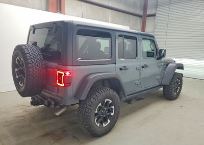 2025 Jeep Wrangler Rubicon, daño Trasero, Copart lote 60061066, foto 3 de 12
