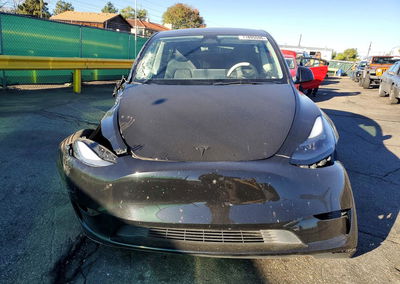 2023 Tesla Model Y, daño Frontal, Copart lote 71895596, foto 5 de 14
