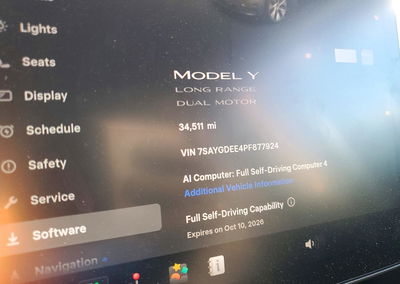 2023 Tesla Model Y, daño Frontal, Copart lote 71895596, foto 9 de 14