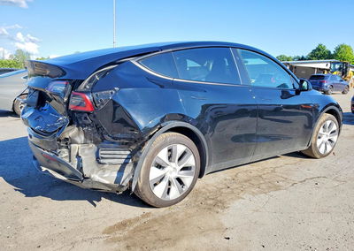 2023 Tesla Model Y, daño Trasero, Copart lote 65433046, foto 3 de 12