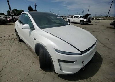 2026 Tesla Model Y, uszkodzenie: Przód, Copart lot 64507426, zdjęcie 13 z 14