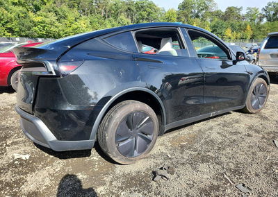 2026 Tesla Model Y, uszkodzenie: Bok, Copart lot 70372336, zdjęcie 3 z 14