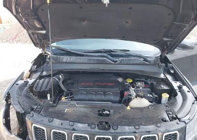 2020 Jeep Compass Limited 4x4, daño Frontal, Iaai lote 45969895, foto 10 de 16