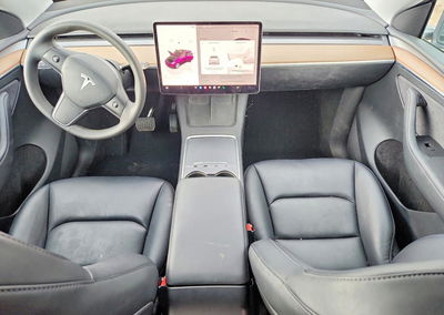 2023 Tesla Model Y, daño Lateral, Copart lote 67203446, foto 8 de 14