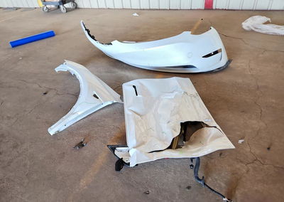 2022 Tesla Model Y, daño Frontal, Copart lote 69004566, foto 13 de 14