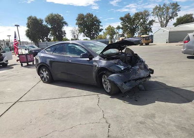 2024 Tesla Model Y, daño Frontal, Copart lote 67742386, foto 14 de 15