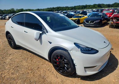 2023 Tesla Model Y, uszkodzenie: Przód, Copart lot 64448916, zdjęcie 4 z 15