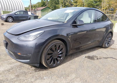 2024 Tesla Model Y Performance Dual Motor All-wheel Drive, uszkodzenie: Zalanie, Iaai lot 46182591, zdjęcie 2 z 11