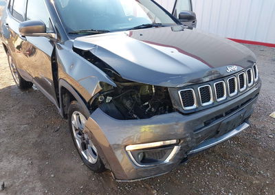 2020 Jeep Compass Limited 4x4, daño Frontal, Iaai lote 45969895, foto 6 de 16