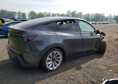 2026 Tesla Model Y, daño Frontal, Copart lote 60577916, foto 3 de 16