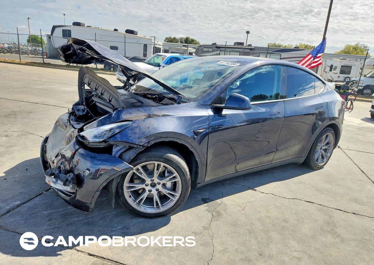 2024 Tesla Model Y, daño Frontal, Copart lote 67742386