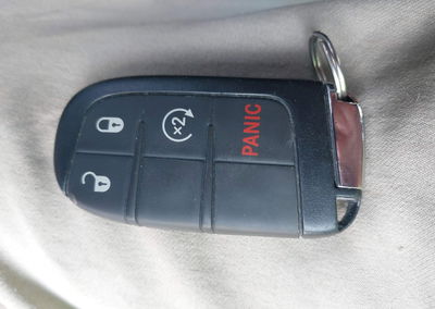 2020 Jeep Compass Limited 4x4, daño Frontal, Iaai lote 45969895, foto 11 de 16