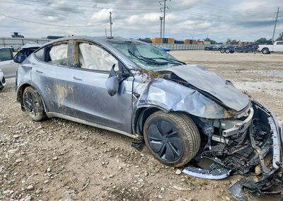 2026 Tesla Model Y, uszkodzenie: Dachowanie, Copart lot 69568616, zdjęcie 4 z 12