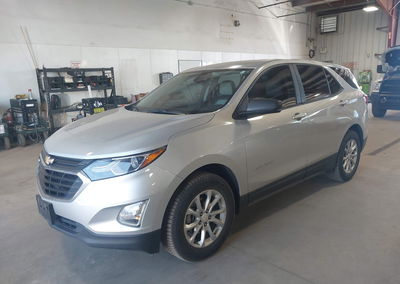 2021 Chevrolet Equinox Awd Ls, daño Normal Wear & Tear, Iaai lote 46082112, foto 2 de 18