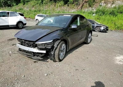 2026 Tesla Model Y, daño Frontal, Copart lote 60577916, foto 15 de 16