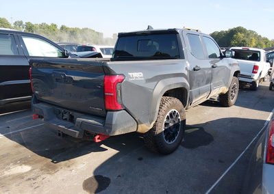 2025 Toyota Tacoma Hybrid Trd Off Road, daño Lateral derecho, Iaai lote 46003055, foto 4 de 16