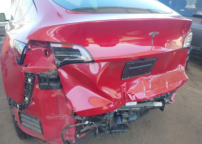2023 Tesla Model Y Awd/long Range Dual Motor All-wheel Drive, daño Trasero, Iaai lote 46307449, foto 6 de 20