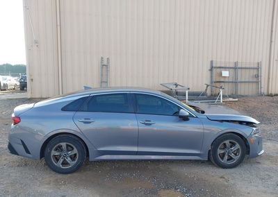 2022 Kia K5 Lxs, Front End damage, Iaai lot 45854204, photo 13 of 16