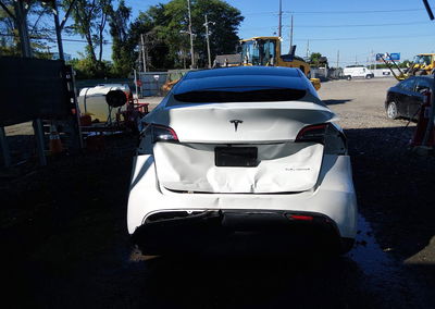 2023 Tesla Model Y Awd/long Range Dual Motor All-wheel Drive, Rear damage, Iaai lot 45906044, photo 17 of 19