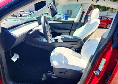 2023 Tesla Model Y, daño Frontal, Copart lote 68824586, foto 7 de 14