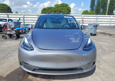 2024 Tesla Model Y, Side damage, Copart lot 68535016, photo 5 of 15