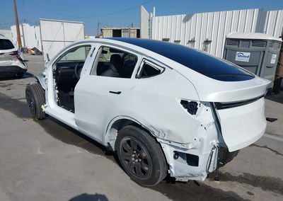 2026 Tesla Modelo Y, uszkodzenie: Front & Rear, Iaai lot 46185003, zdjęcie 3 z 18