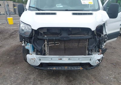2019 Ford Transit-250, daño Frontal, Iaai lote 46223131, foto 6 de 17