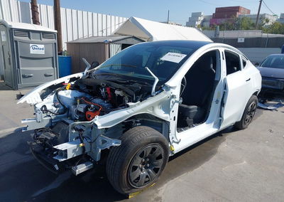 2026 Tesla Modelo Y, uszkodzenie: Front & Rear, Iaai lot 46185003, zdjęcie 2 z 18