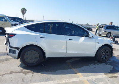 2026 Tesla Modelo Y, uszkodzenie: Front & Rear, Iaai lot 46185003, zdjęcie 13 z 18