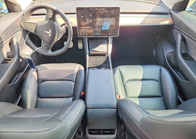 2020 Tesla Model 3, daño Lateral, Copart lote 54017316, foto 8 de 12