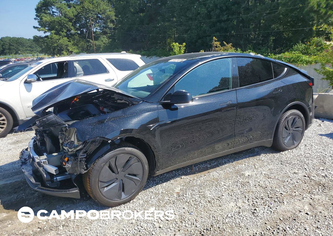 2026 Tesla Model Y, daño Frontal, Copart lote 61371236
